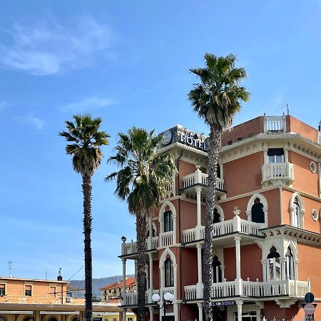 Hotel Doria Chiavari Bagian luar foto