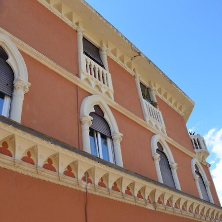 Hotel Doria Chiavari Bagian luar foto