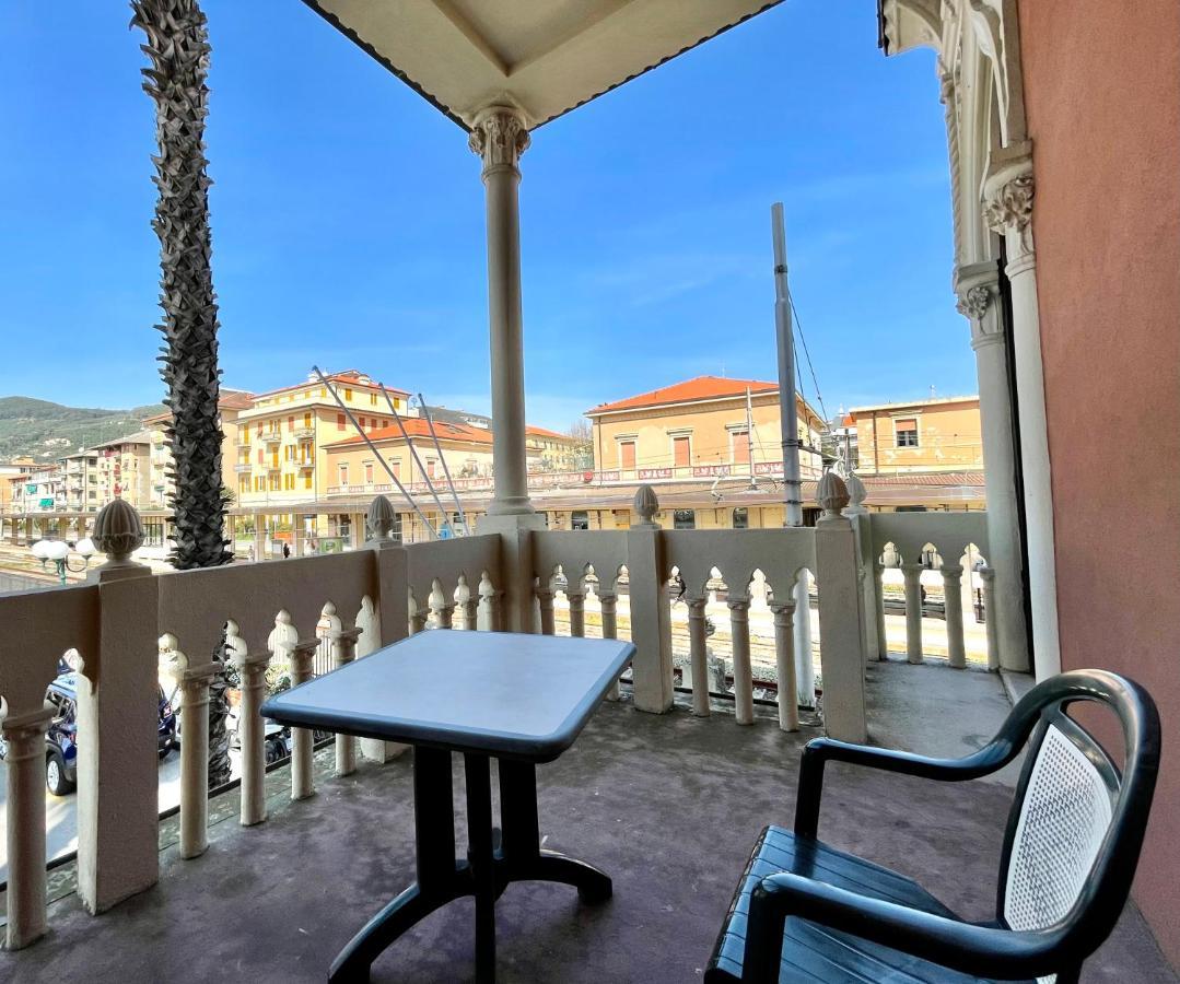 Hotel Doria Chiavari Bagian luar foto