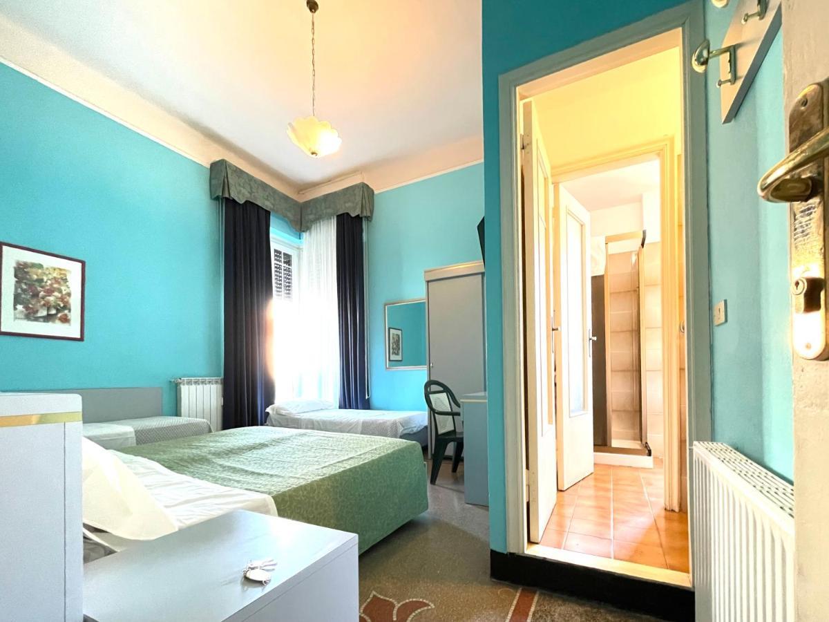 Hotel Doria Chiavari Bagian luar foto
