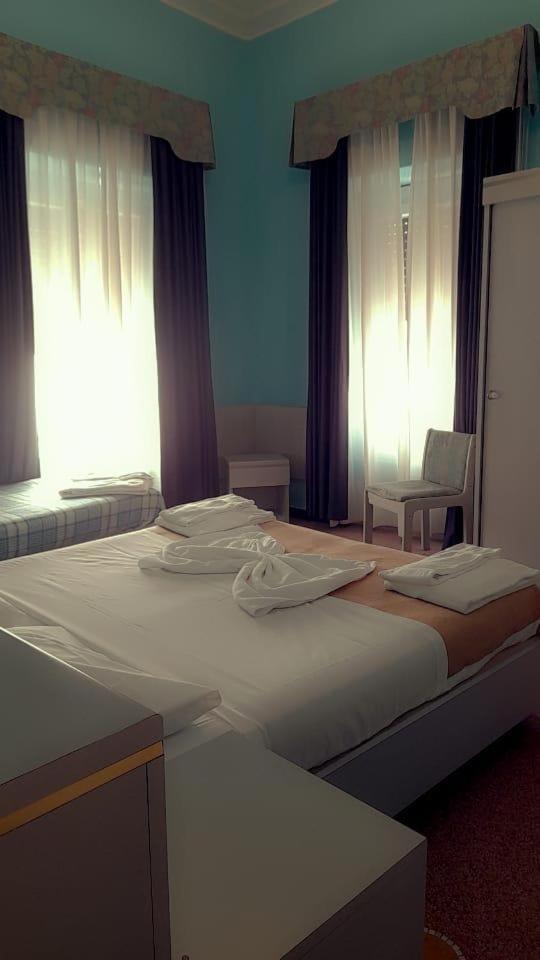 Hotel Doria Chiavari Bagian luar foto