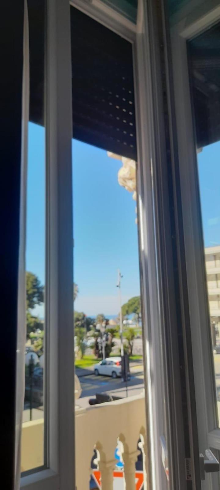 Hotel Doria Chiavari Bagian luar foto