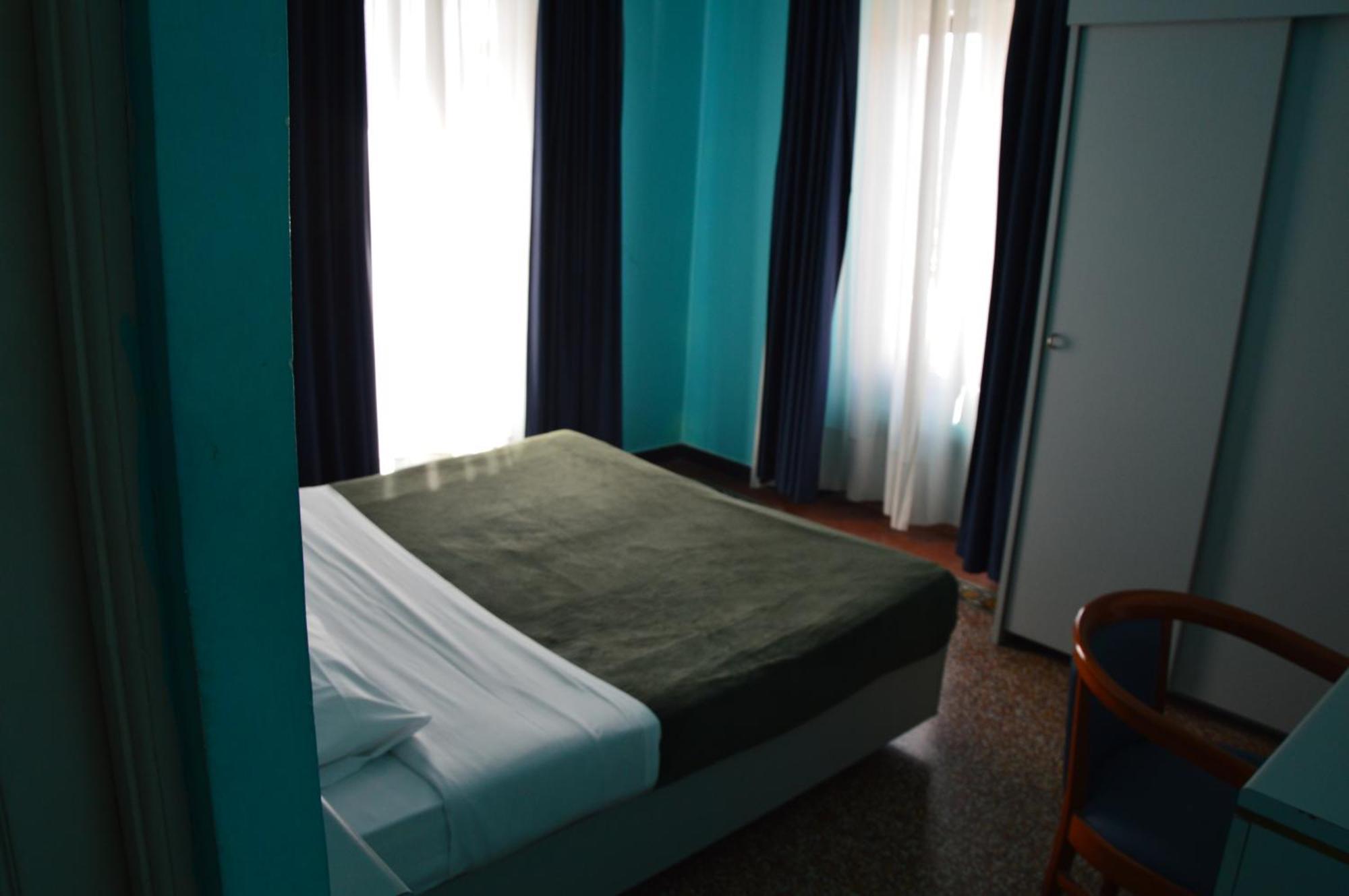Hotel Doria Chiavari Bagian luar foto